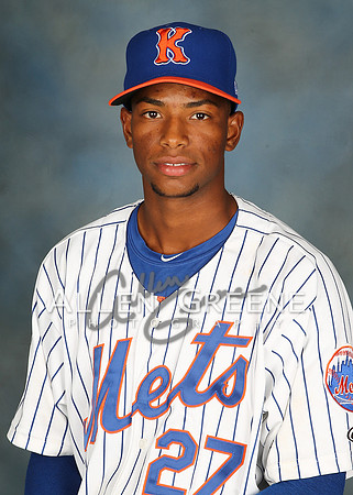 135 Willy Taveras RHP