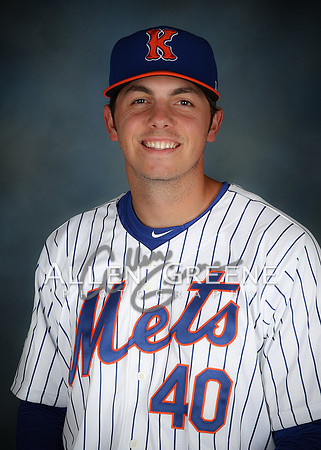 323 Alan Winans RHP-2