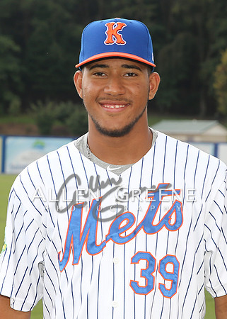 822 Simeon Woods-Richardson RHP